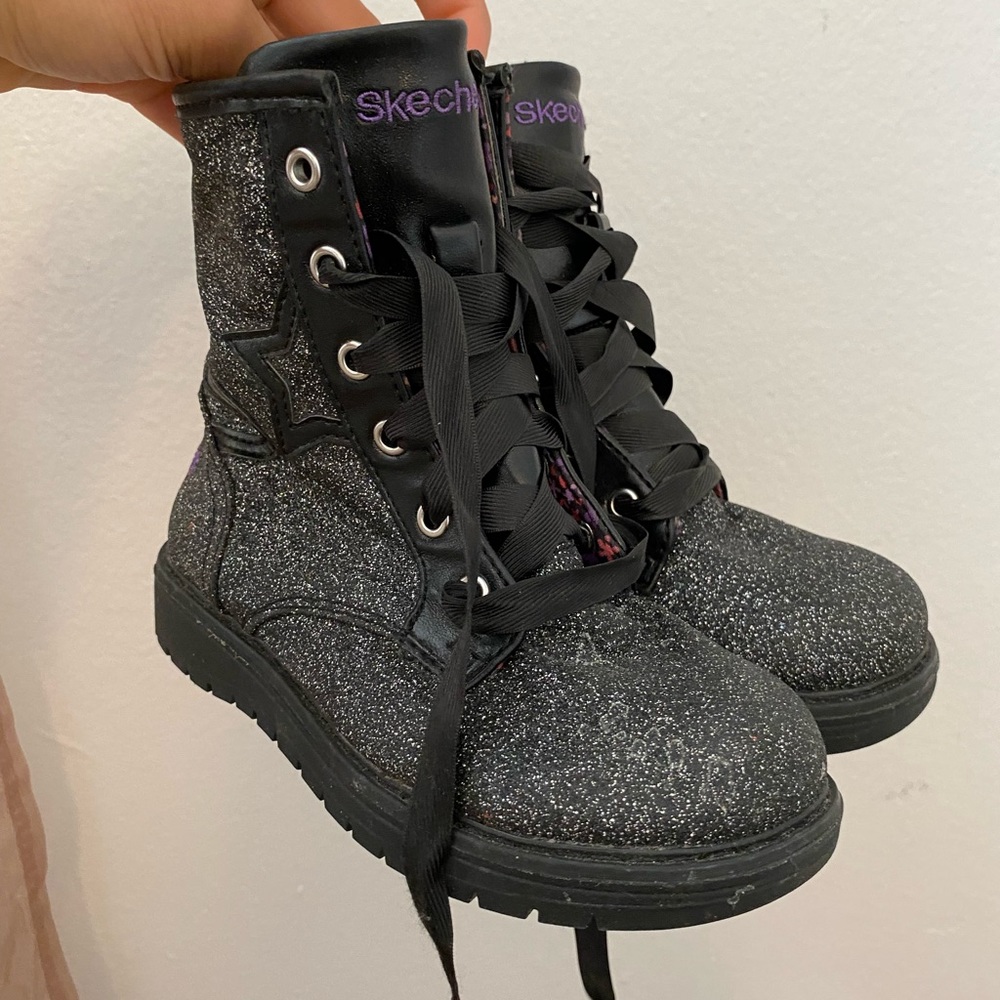 Sketchers black Glitter boot